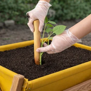 plantador manual de madeira natural